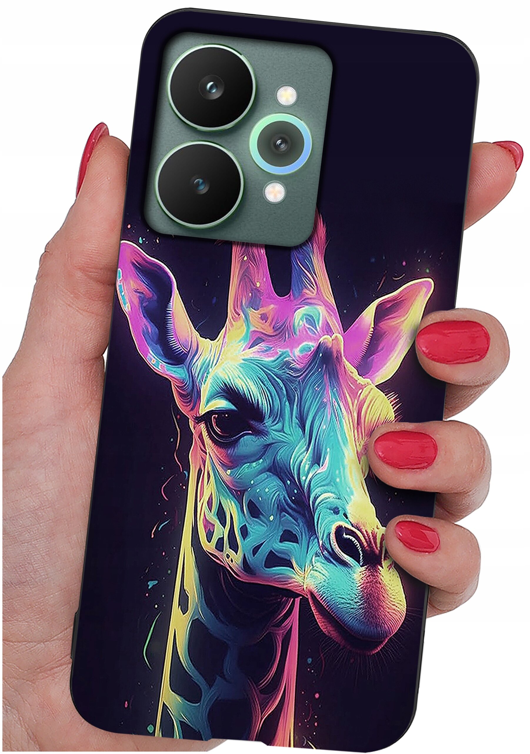 Osoba trzyma telefon z etui przedstawiającym kolorową grafikę żyrafy. Etui ma matowe wykończenie i wycięcia na aparat.