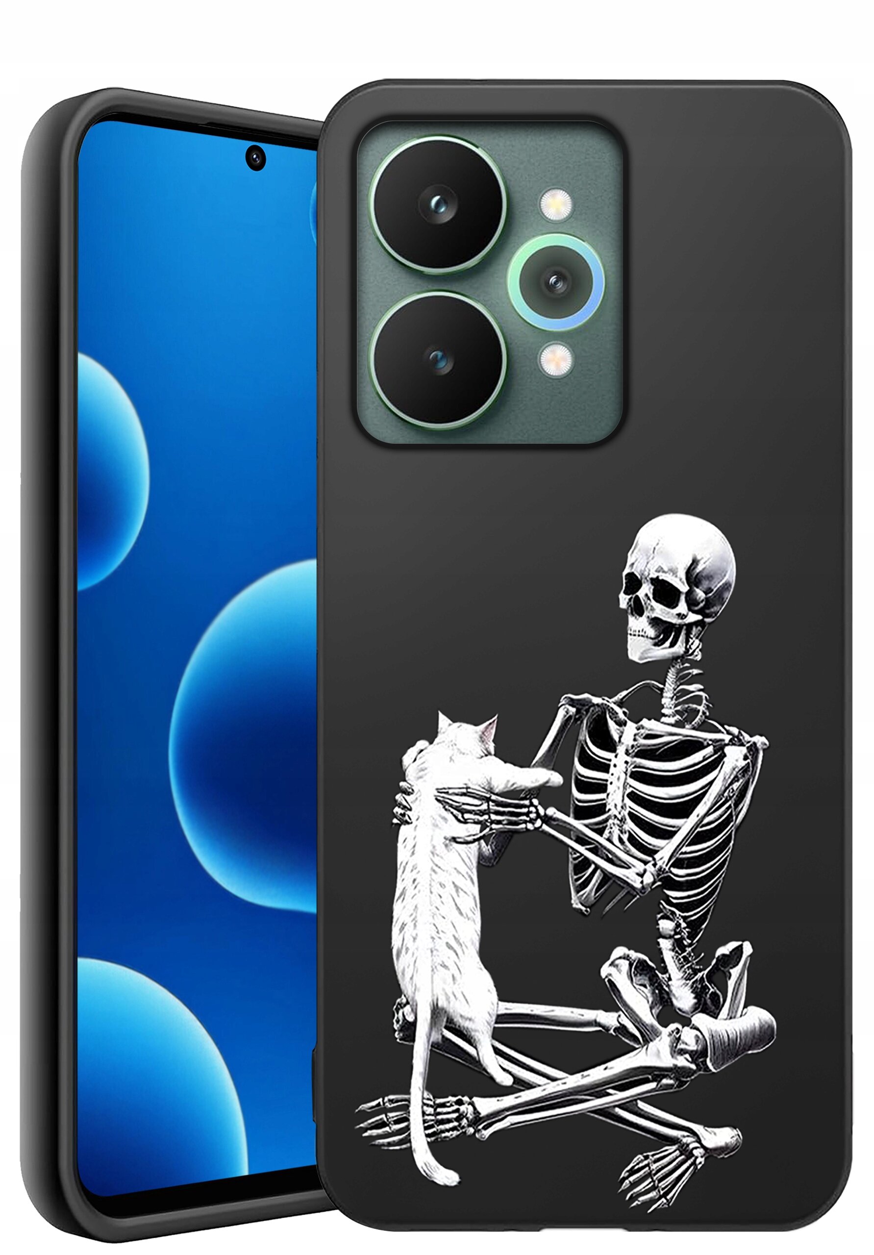 Etui na telefon z grafiką przedstawiającą szkielet trzymający kota. Obok widoczny jest telefon z niebieskim ekranem i trzema aparatami.