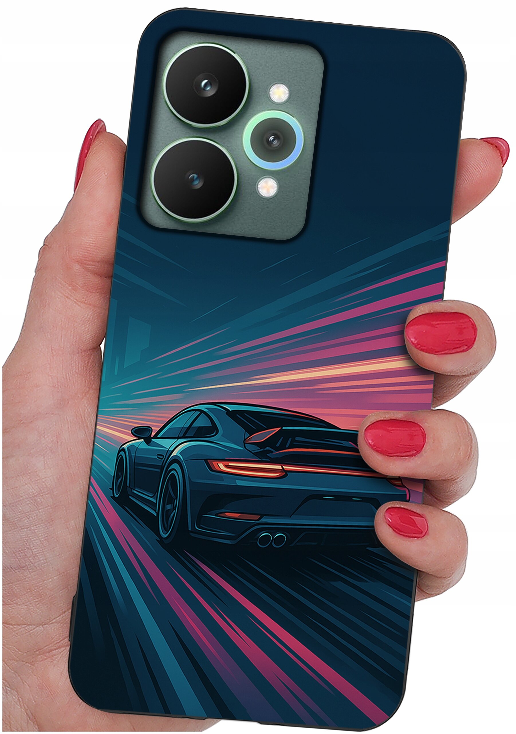 Etui na telefon z grafiką przedstawiającą samochód sportowy na tle dynamicznych, kolorowych linii. Etui jest trzymane w dłoni z pomalowanymi na czerwono paznokciami.