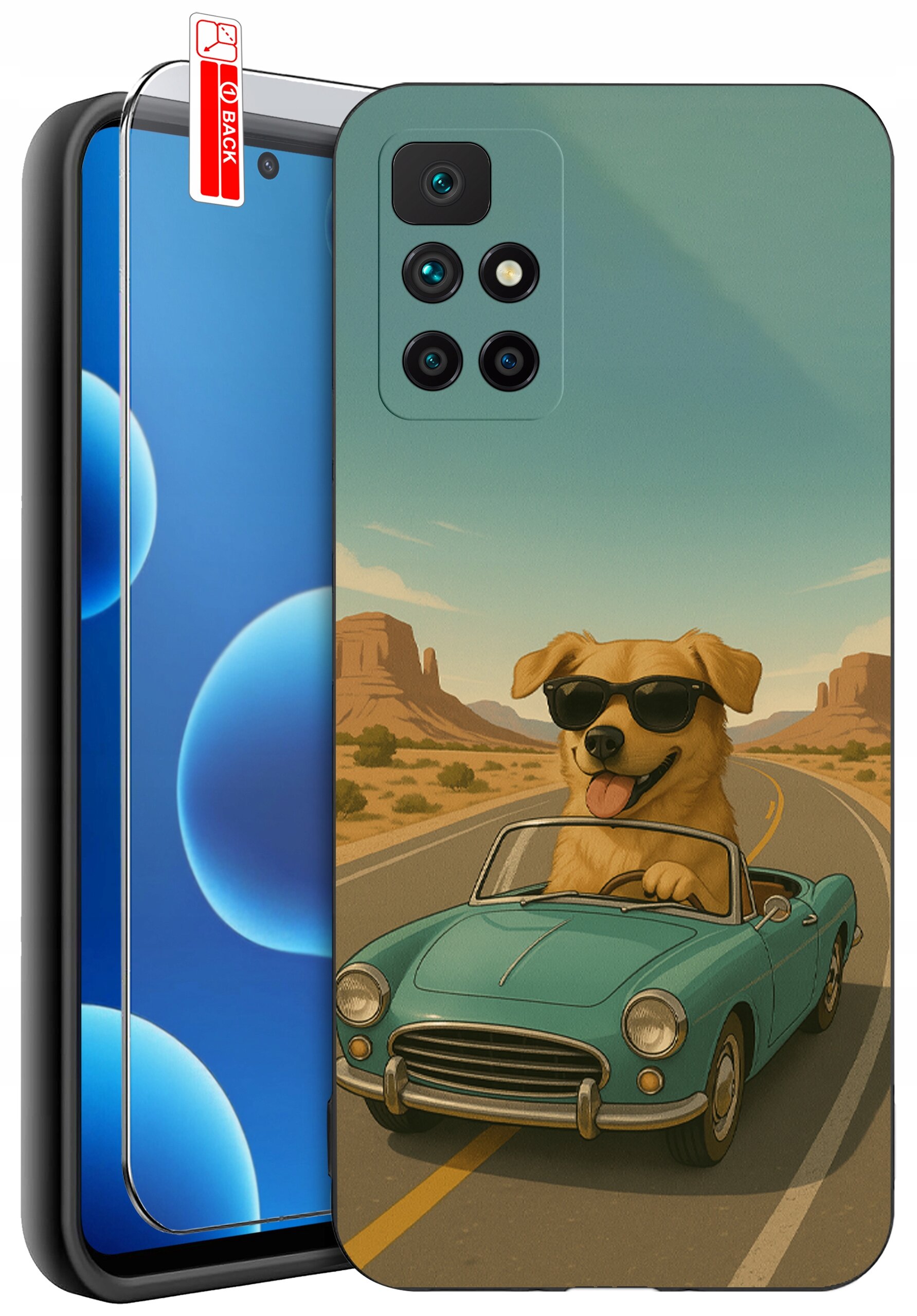Etui na telefon z nadrukiem psa w okularach przeciwsłonecznych, prowadzącego niebieski kabriolet na pustynnej drodze. Obok etui znajduje się szkło ochronne z napisem \'BACK\'.
