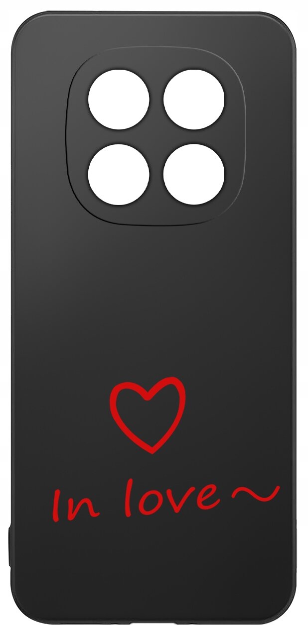 Czarne etui z czterema okrągłymi otworami na aparat oraz czerwonym sercem i napisem \'In love~\' na dole.