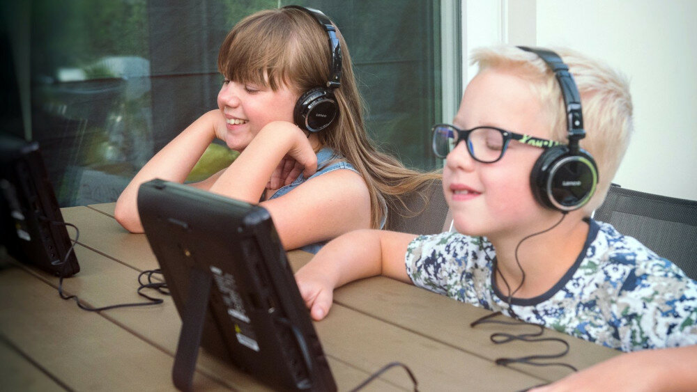 Przenośny odtwarzacz DVD LENCO DVP-939  - wymiary