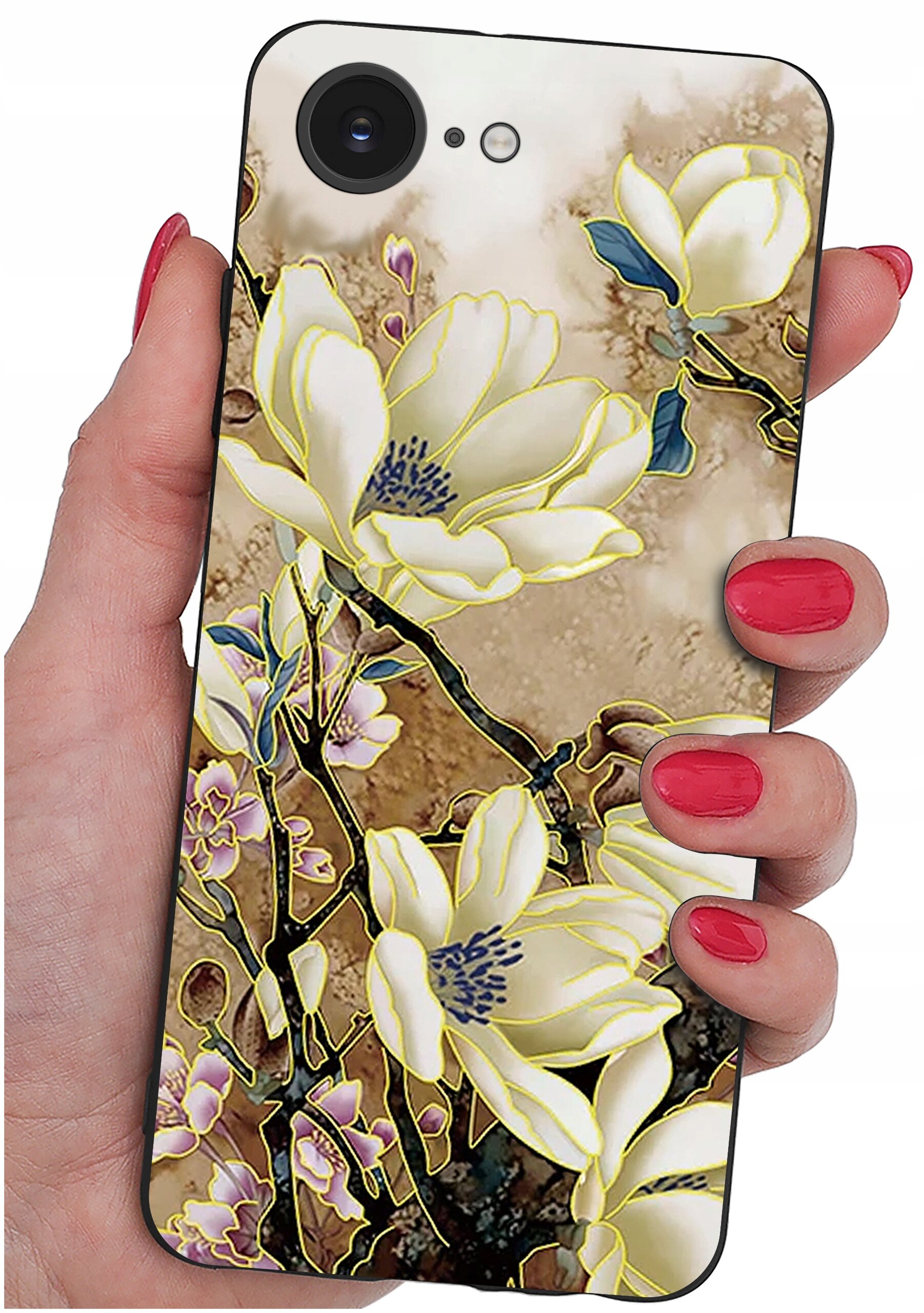 Osoba trzyma telefon z etui ozdobionym wzorem kwiatów magnolii na tle w odcieniach brązu. Etui ma wycięcia na aparat i inne elementy telefonu.