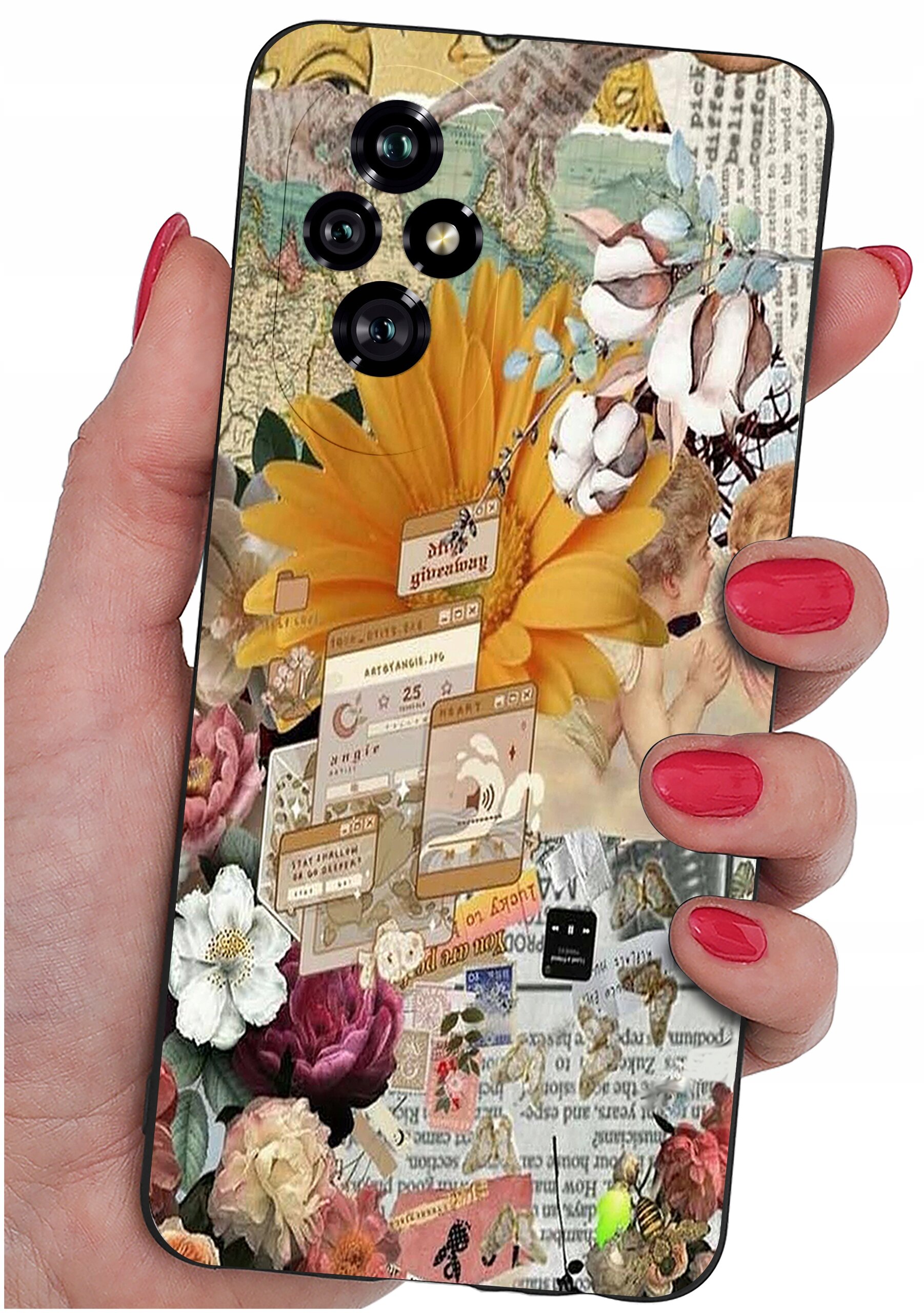 Etui na telefon z kolorowym, kwiatowym wzorem i elementami graficznymi, trzymane w dłoni z pomalowanymi na czerwono paznokciami. Na etui widoczne są różne motywy, w tym duży żółty kwiat i fragmenty tekstu.