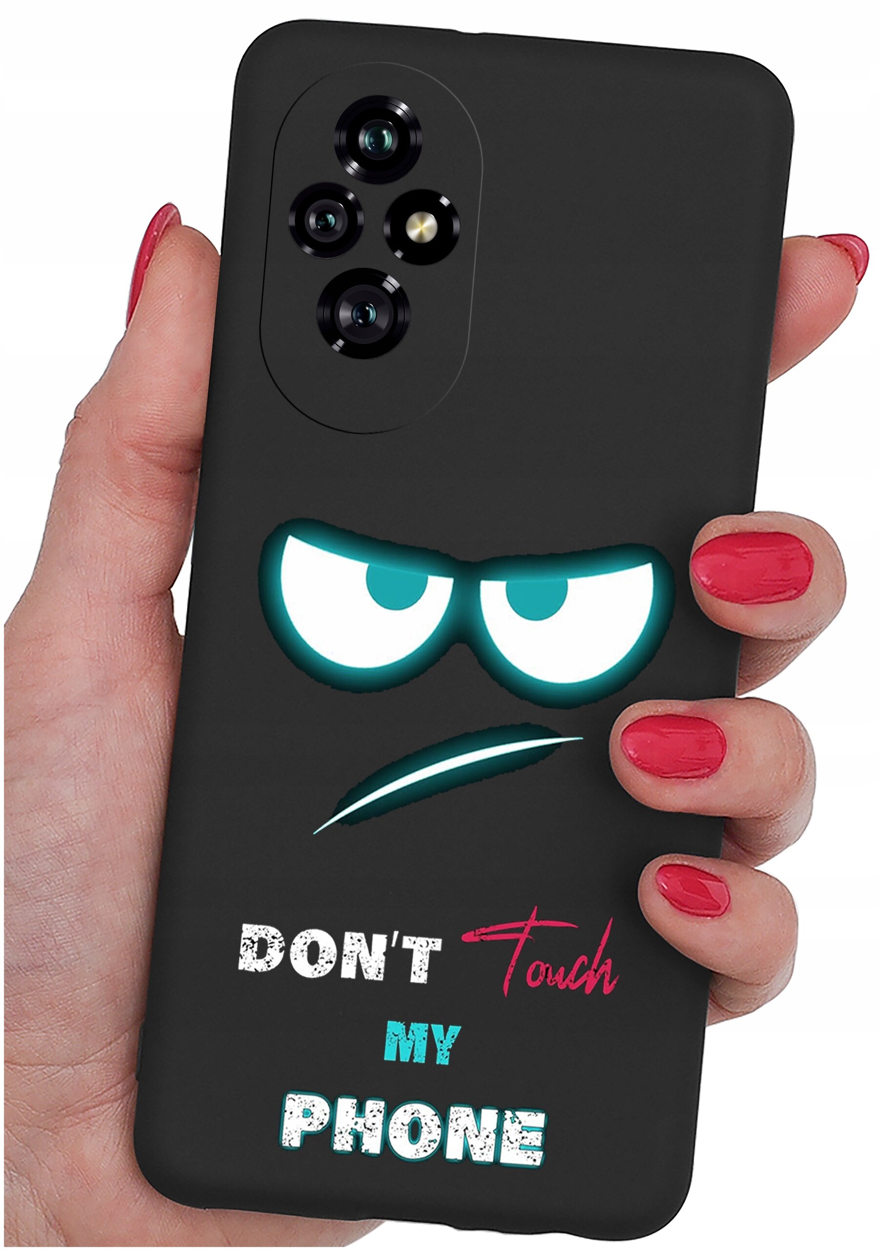 Czarne etui na telefon z nadrukiem przedstawiającym zarys oczu i ust oraz tekst \'DON\'T Touch MY PHONE\'. Etui trzymane jest w dłoni z pomalowanymi na czerwono paznokciami.