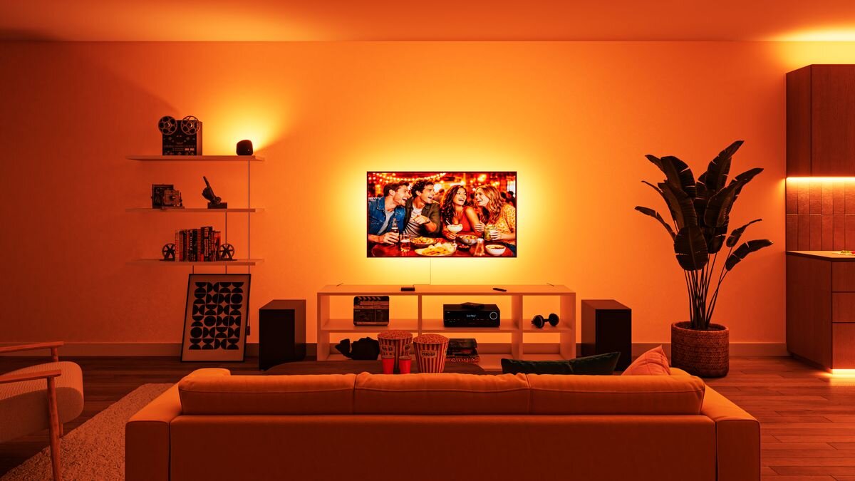 Taśma LED PHILIPS SMART HDMI 2.0 Sync Box Kit 40 - 50 929004772121 1.9 m Bluetooth/Wi-Fi, aplikacja, telefon, ustawienia, kolory, Ciepłe, pomarańczowe światło w strefie wypoczynkowej.