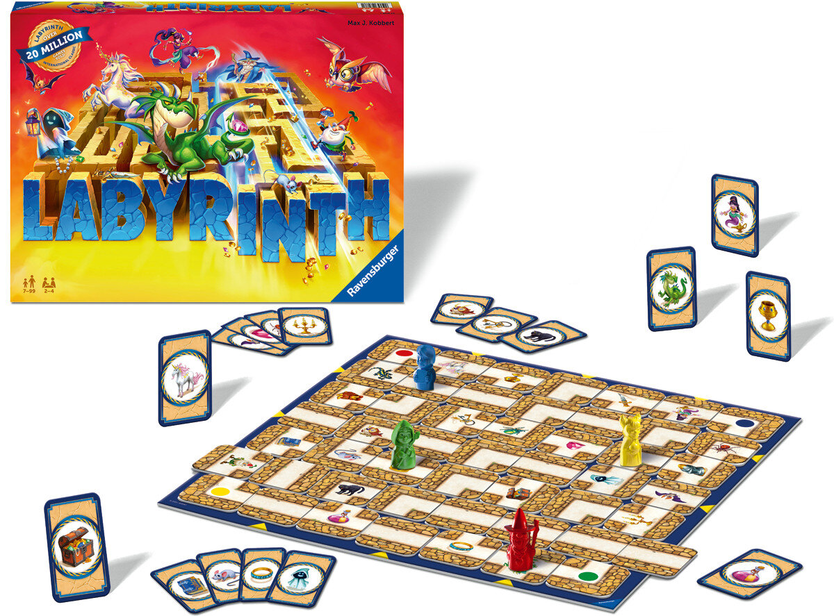 Na obrazie widoczna jest gra planszowa z planszą przedstawiającą labirynt oraz różnokolorowe pionki. W tle znajduje się pudełko z napisem \'LABYRINTH\' i logo \'Ravensburger\'.