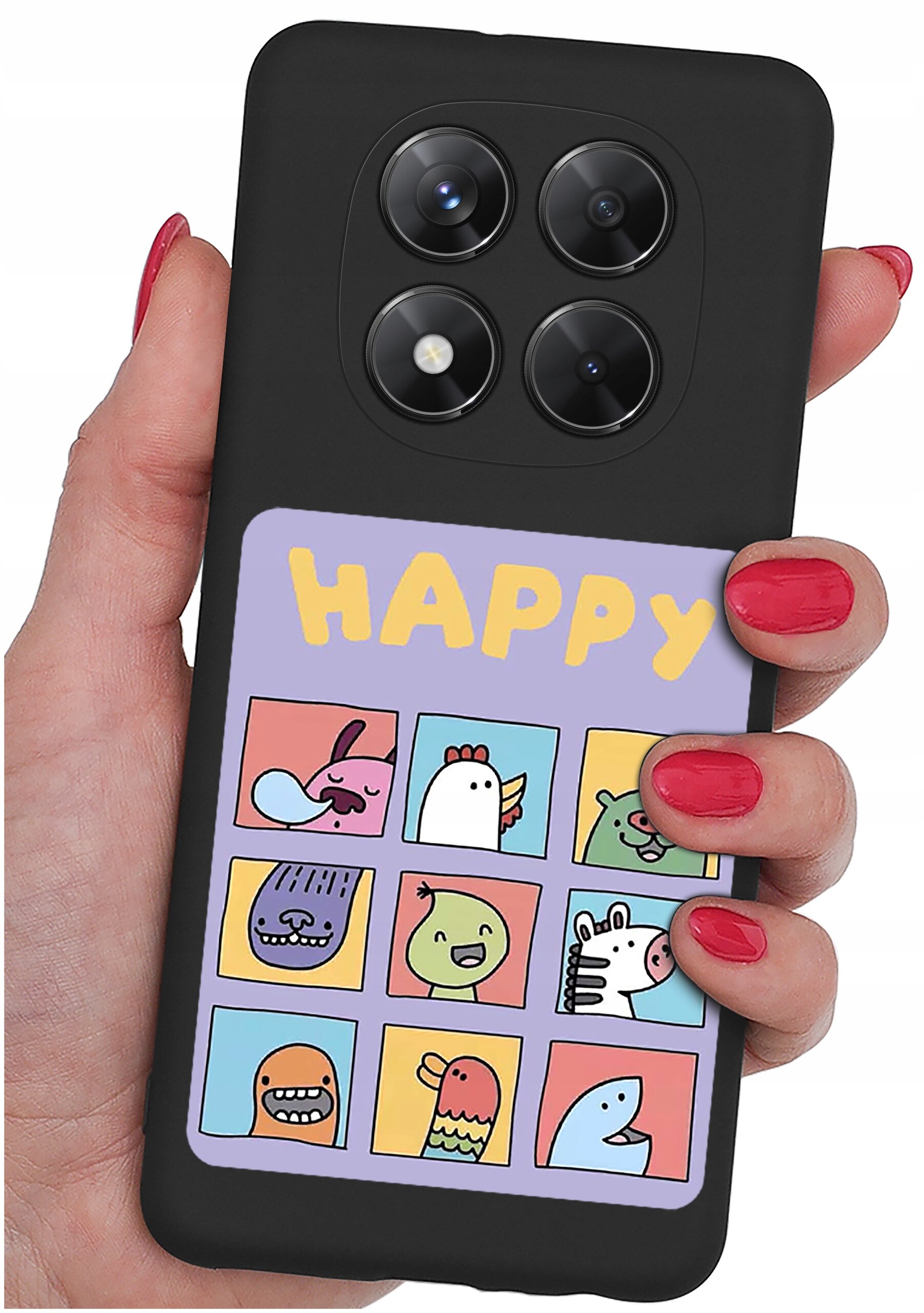 Osoba trzyma czarne etui na telefon z kolorowym wzorem przedstawiającym dziewięć rysunkowych postaci i napis \'HAPPY\'.
