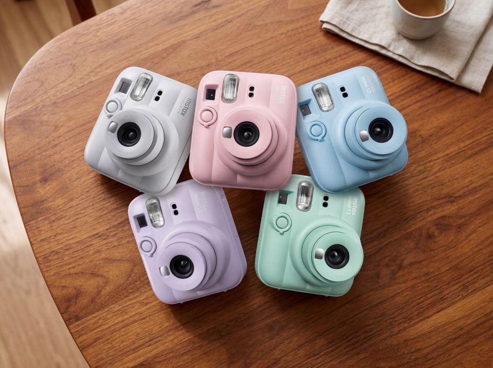 FUJIFILM Instax Mini 13 aparat natychmiastowy kolorowy design zdjęcia instant