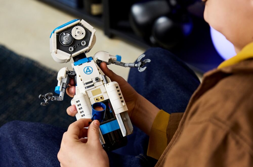LEGO 76339 Marvel Fantastyczna Czwórka H.E.R.B.I.E. schowek w tułowiu kubek śrubokręt akcesoria