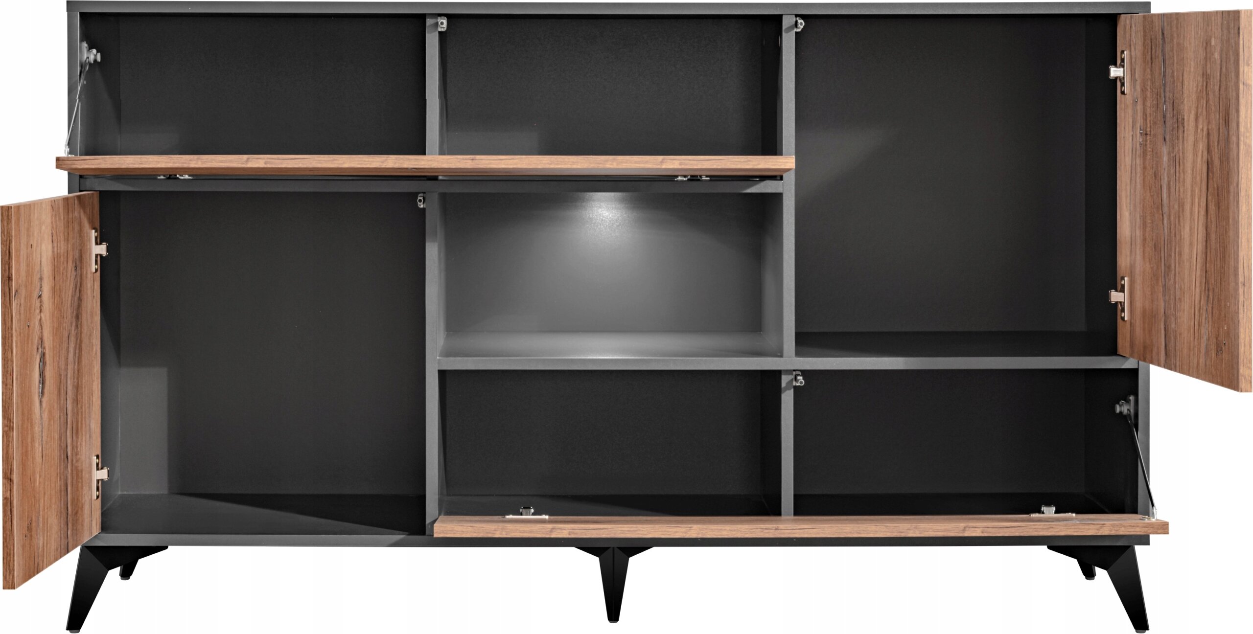 Komoda z czterema otwartymi drzwiami, wykonana z materiału w kolorze dębu i antracytu, z widocznymi półkami wewnętrznymi. Posiada nowoczesny design z czarnymi, smukłymi nóżkami.