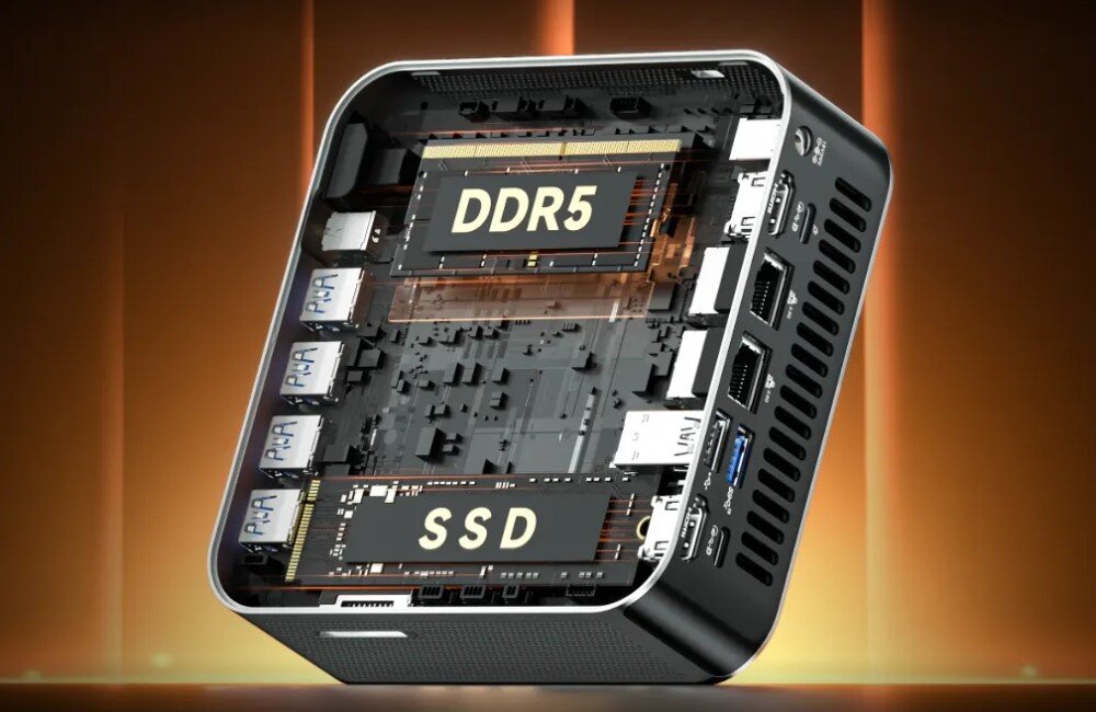 Komputer GEEKOM A7 Max Przekrój minikomputera z widocznymi modułami pamięci oznaczonej jako 'DDR5' oraz dysku 'SSD'