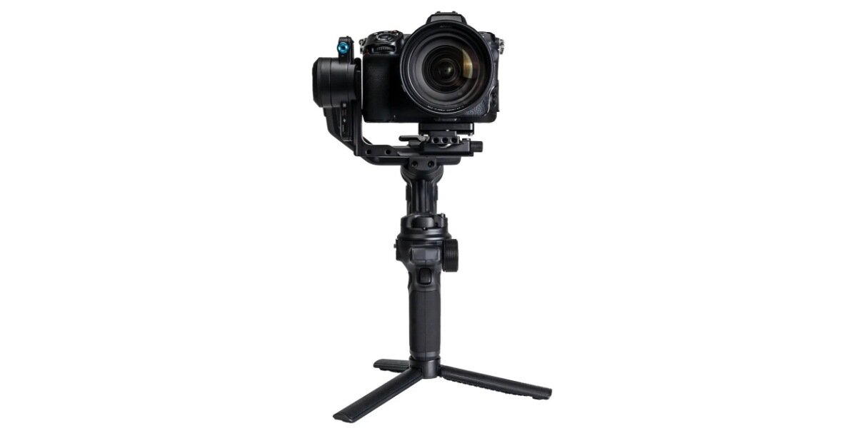 Gimbal FEIYUTECH Scorp 3 Kit Czarny na białym tle.