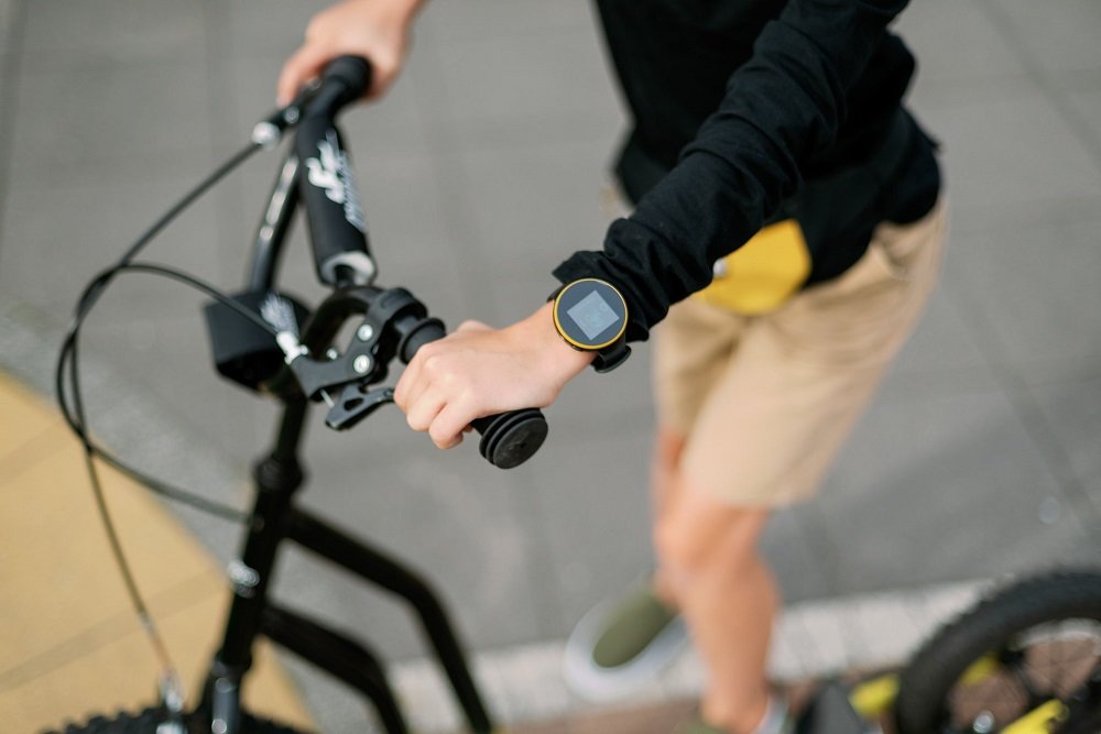 Smartwatch GARETT Kids Smile RÓŻOWY smartfon bezpieczeństwo ochrona kontakt dziecko rodzic GEO GADŻET FUNKCJE