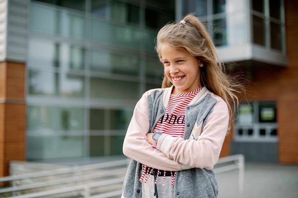 Smartwatch GARETT Kids Smile Czarny smartfon bezpieczeństwo ochrona kontakt dziecko rodzic GEO GADŻET FUNKCJE