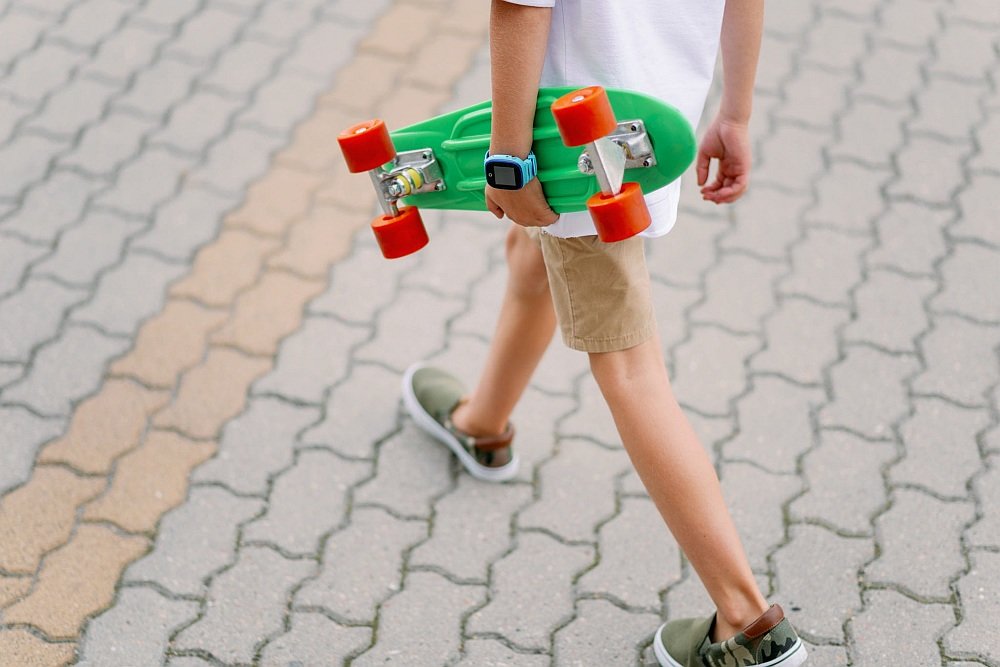 Smartwatch GARETT Kids Happy gps lokalziacja łączność geo ogrodzenie nadzór kontrola 