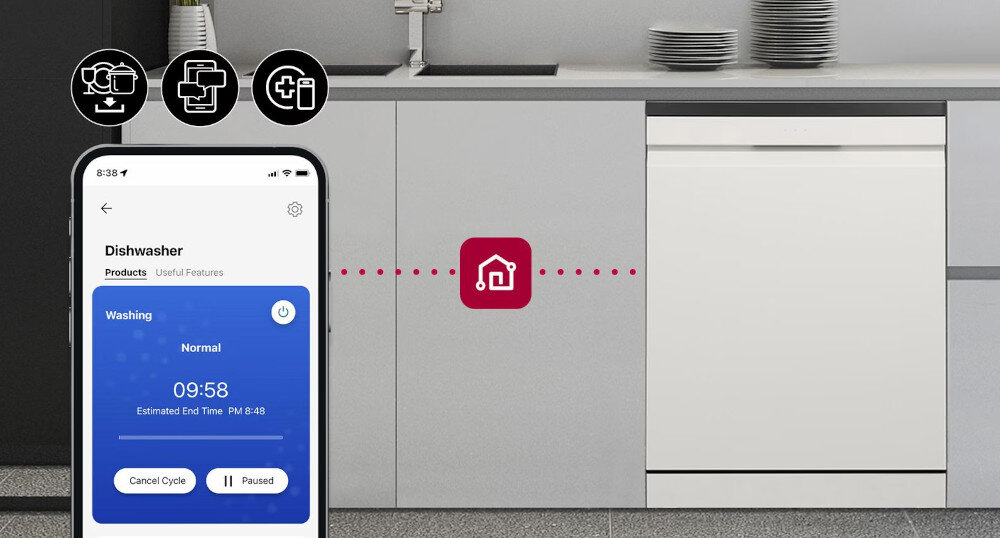 Obraz przedstawia kuchnię z wbudowaną zmywarką oraz smartfon z aplikacją pokazującą status zmywarki. Na ekranie telefonu widnieje napis \'Dishwasher\', \'Washing\', \'Normal\', \'09:58\', \'Estimated End Time PM 8:48\', \'Cancel Cycle\', \'Paused\'.