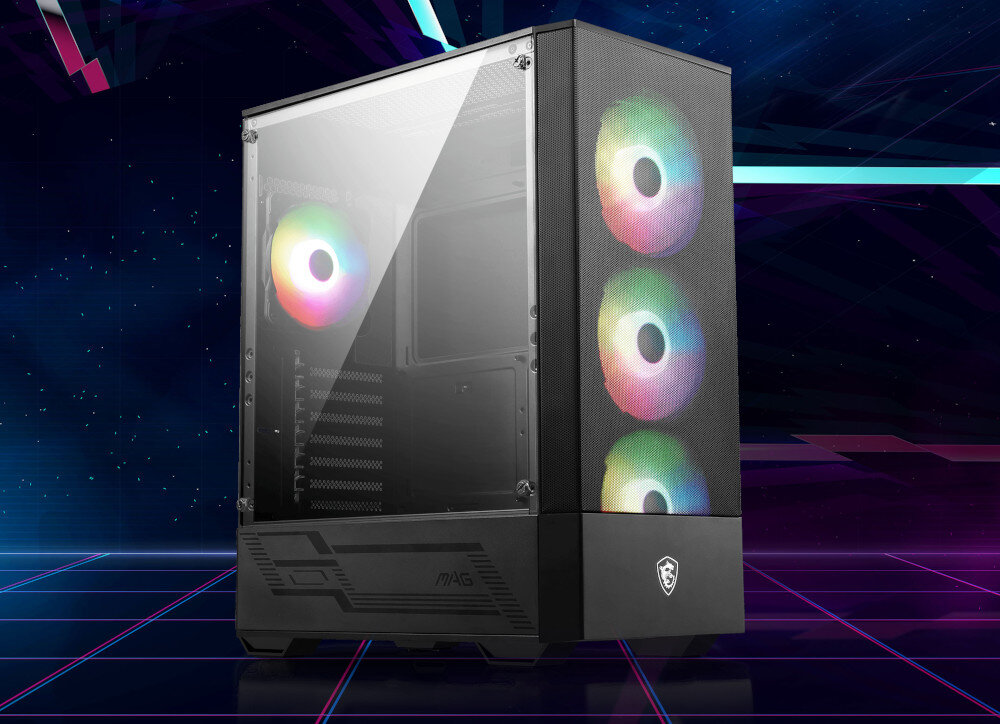 Obudowa komputera z przezroczystym panelem bocznym i trzema wentylatorami RGB z przodu. Na dole obudowy widoczne jest logo w kształcie tarczy.