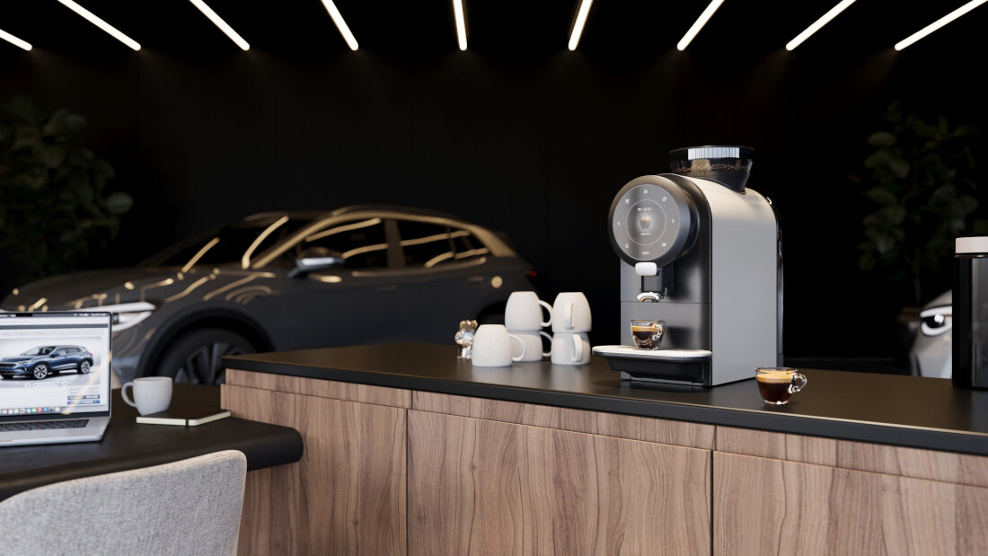 Ekspres BRAVILOR Sprso Biało-czarny zdjęcie lifestyle Bogaty wybór napojów Espresso, cappuccino i latte przygotowane przez automatyczny ekspres do kawy Bravilor Bonamat SPRSO