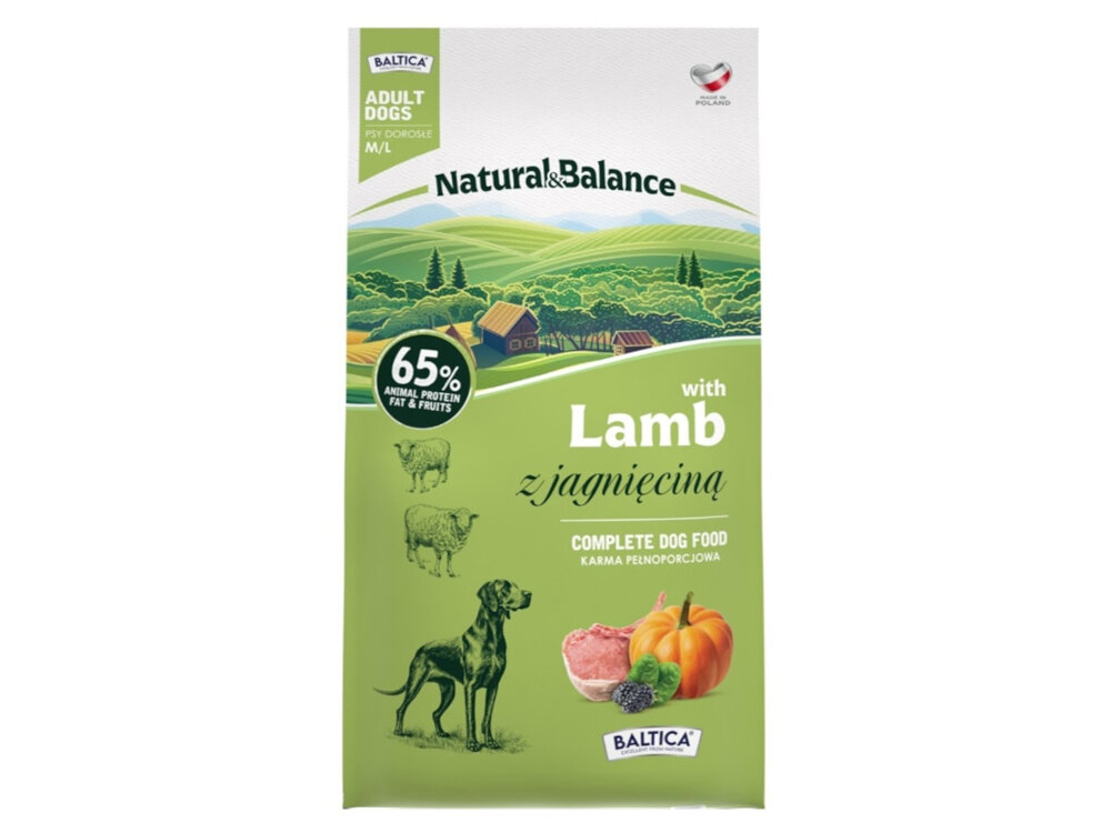 Opakowanie karmy dla psa BALTICA Natural & Balance z jagnięciną, z grafiką przedstawiającą krajobraz wiejski i sylwetkę psa. Widoczny tekst: \'65% animal protein fat & fruits\', \'with Lamb z jagnięciną\', \'Complete Dog Food karma pełnoporcjowa\'.
