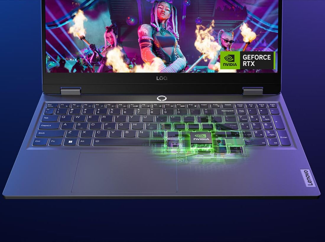 Laptop z otwartym ekranem, na którym wyświetlany jest kolorowy obraz z postaciami i płomieniami. Na klawiaturze widoczna jest grafika z logo NVIDIA GeForce RTX.