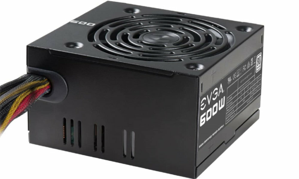 EVGA W1 600W 80 Plus tyl skos