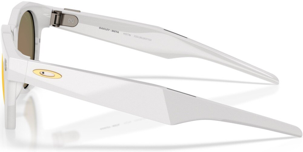 Jasnoszare okulary przeciwsłoneczne z grubymi zausznikami, na których widnieje napis \'OAKLEY META HSTN\'. Zauszniki mają żółte logo w kształcie elipsy.