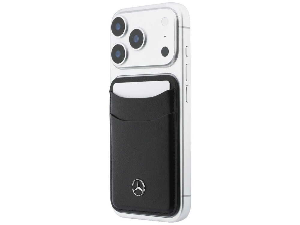Na zdjęciu widać biały telefon z czarnym skórzanym etui, które ma kieszonkę na karty. Na etui znajduje się logo Mercedes.
