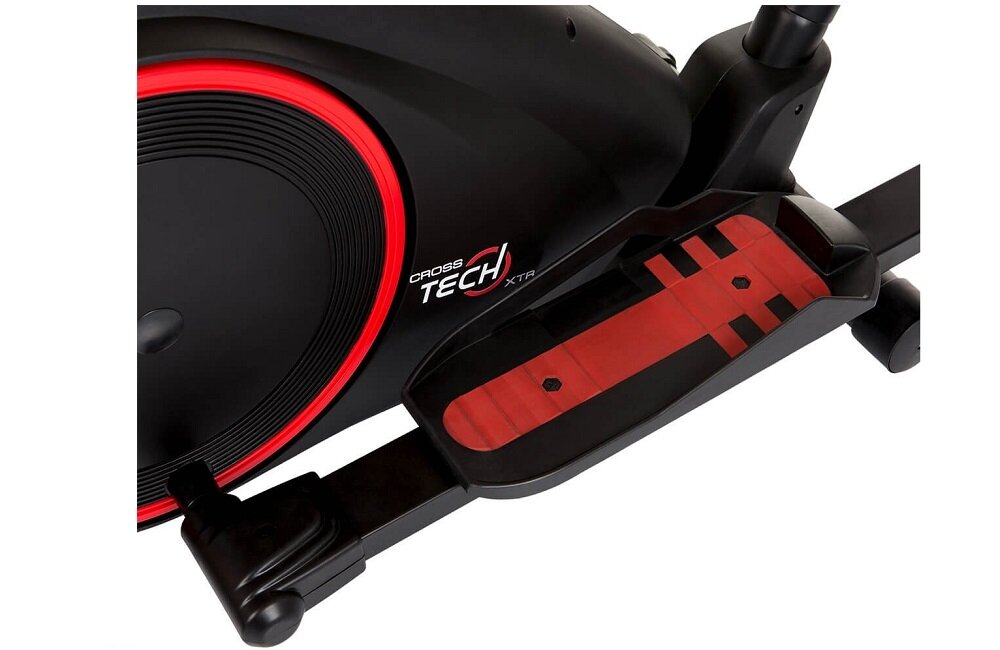 Czarny orbitrek z czerwonymi akcentami, widoczny napis \'CROSS TECH XTR\'.
