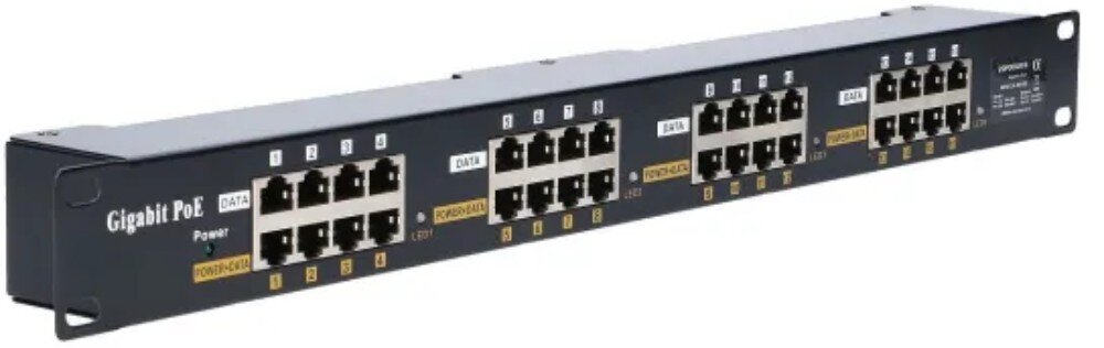 Injector PoE EXTRALINK EX.2008 16 Portowy Widok z ukosu na przednią część urządzenia w czarnej obudowie z szesnastoma gniazdami Ethernet pogrupowanymi po cztery sztuki, przy których widnieją oznaczenia 'DATA' oraz 'POWER+DATA' wraz z diodami kontrolnymi