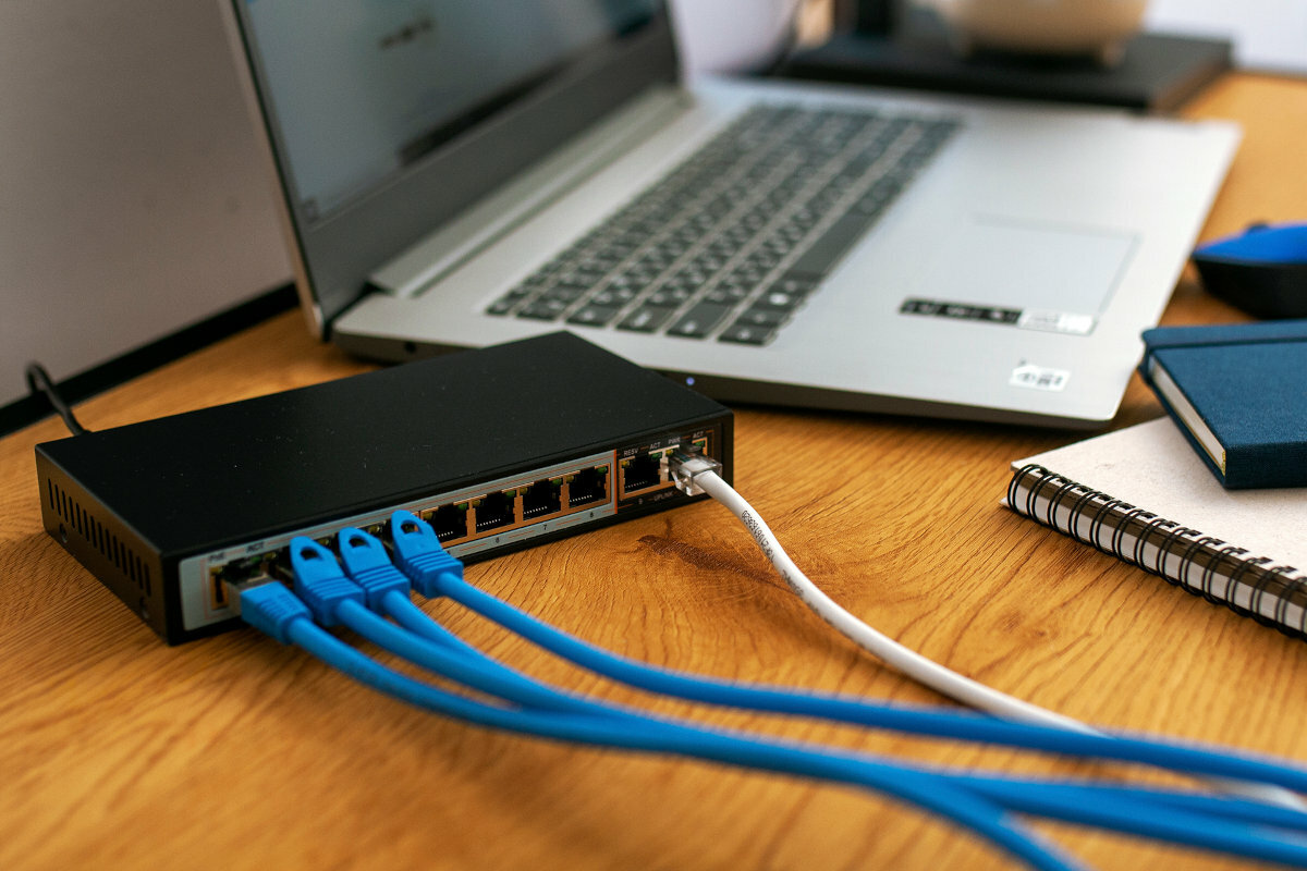 Switch EXTRALINK Ceres 8x Port PoE-PoE - dostępne porty 10 wejść RJ-45 przepustowość