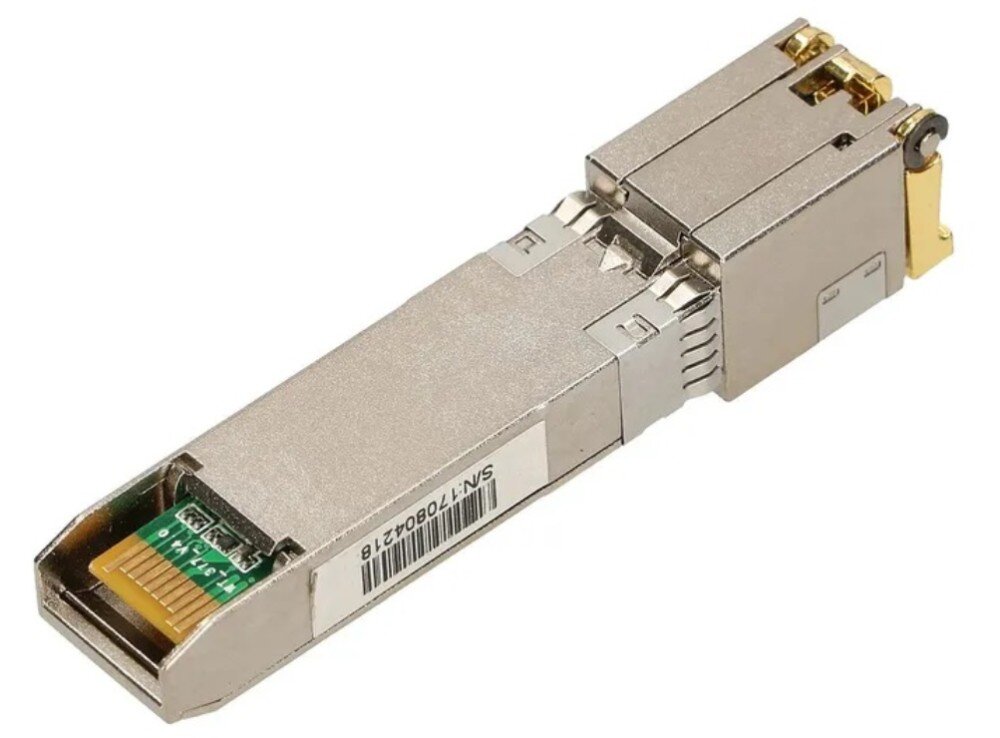 Wkładka SFP EXTRALINK EX.2251 Metalowy moduł sieciowy widziany od strony złącza ukazujący zieloną płytkę ze złotymi stykami i srebrny korpus z mechanicznym uchwytem