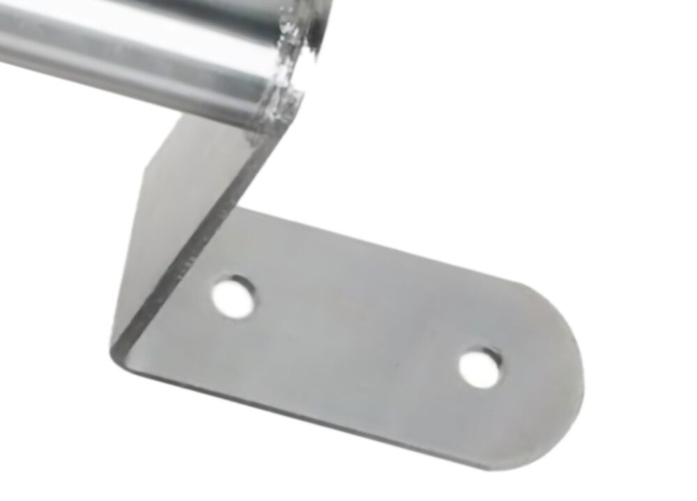 Uchwyt do anteny EXTRALINK S200 Zbliżenie na płaską metalową podstawę z dwoma otworami montażowymi oraz widocznym miejscem łączenia z rurką