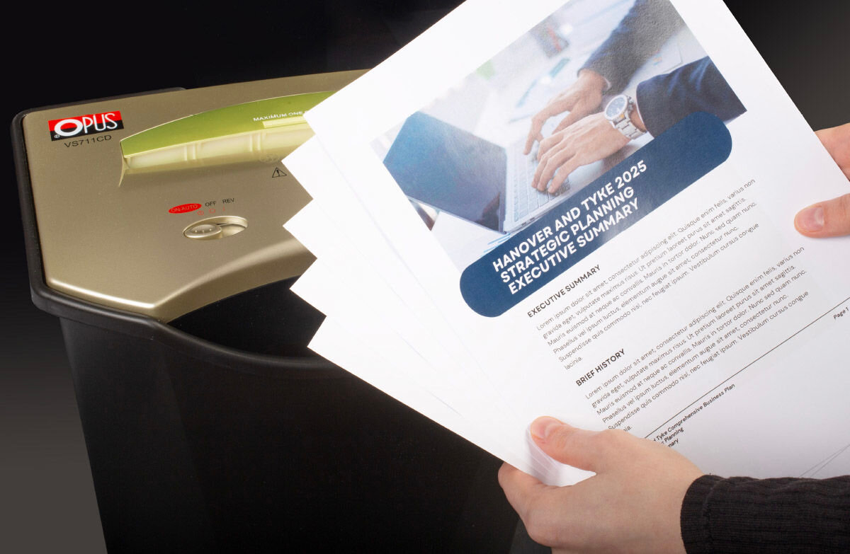 Niszczarka OPUS VS 711 CD 20 L, P-4, Ścinki, Automatyczny Start/Stop, Funkcja cofania uniwersalna niewielkie wymiary 387 x 340 x 219 mm wysoki poziom bezpieczeństwa P-4