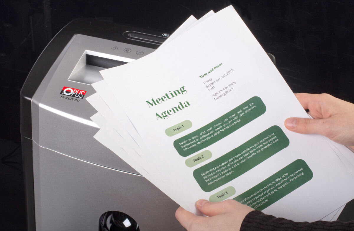 Niszczarka OPUS TS 2222 CD 28 L, P-3, Ścinki, Automatyczny Start/Stop, Funkcja cofania bezpieczeństwo na poziomie P-3 według normy ISO/IEC 21964 system paskowo-odcinkowy cross cut powierzchnia ścinka 3,9 x 44 mm
					poziom bezpieczeństwa Tx-1 Ex-2