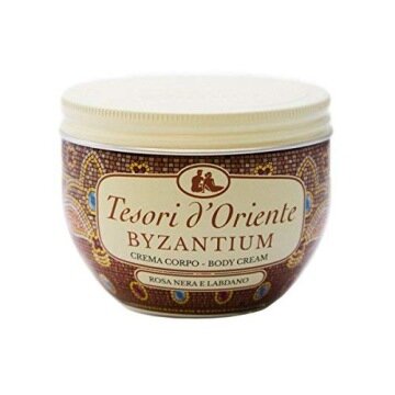 Opakowanie kremu do ciała Tesori d\'Oriente Byzantium o pojemności 300 ml, z ozdobnym wzorem i napisem \'Rosa Nera e Labdano\'.