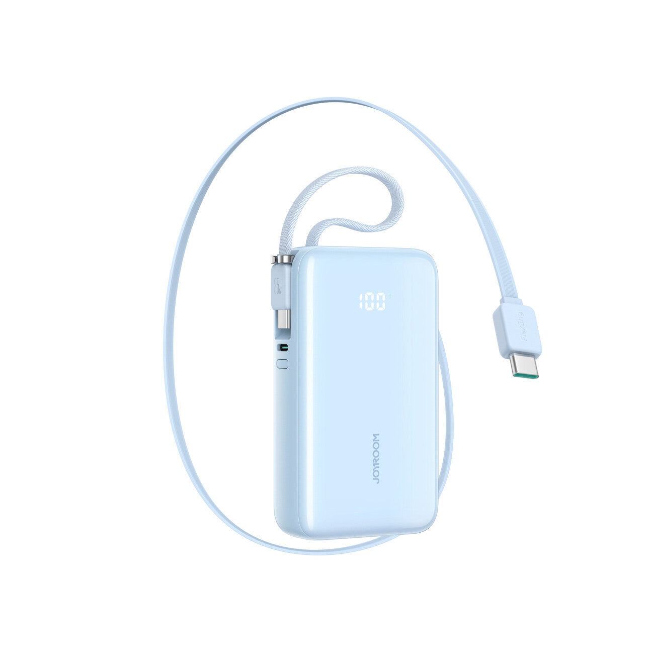 Jasnoniebieski powerbank z wyświetlaczem LED pokazującym liczbę \'100\' oraz wbudowanym kablem USB-C. Na obudowie widoczne jest logo \'JOYROOM\'.