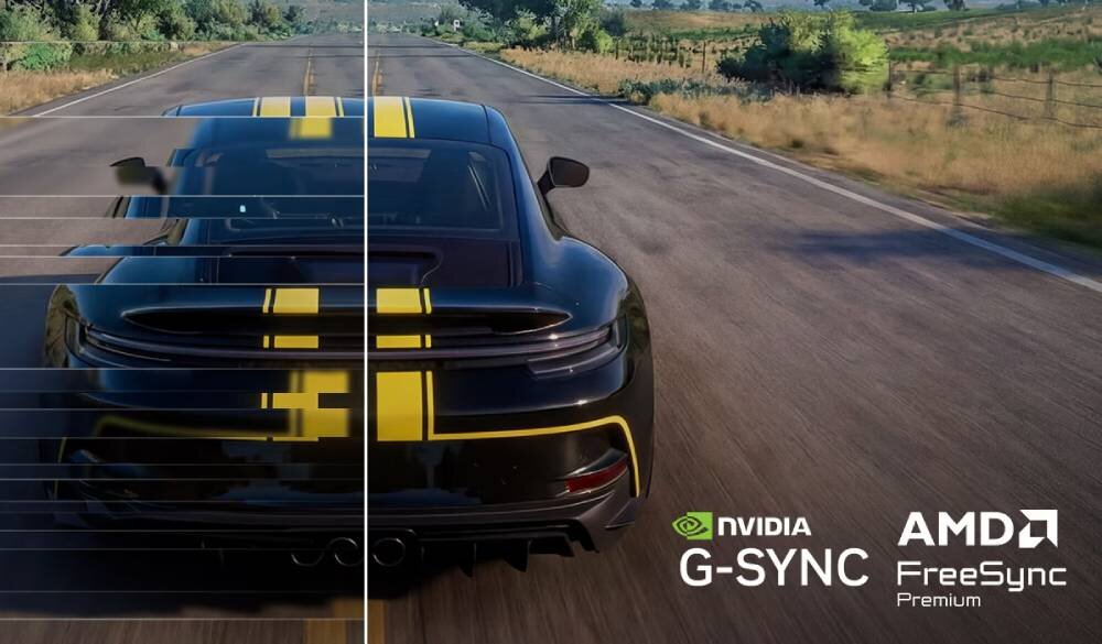 Obraz przedstawia samochód sportowy na drodze, z widocznymi żółtymi pasami na karoserii. Na obrazie znajdują się loga NVIDIA G-SYNC i AMD FreeSync Premium.