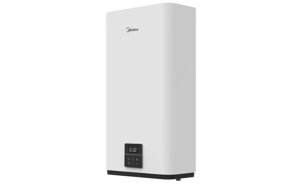 Biały bojler elektryczny z logo \'Midea\' na górze i cyfrowym panelem sterowania na dole, wyświetlającym temperaturę 60°C.