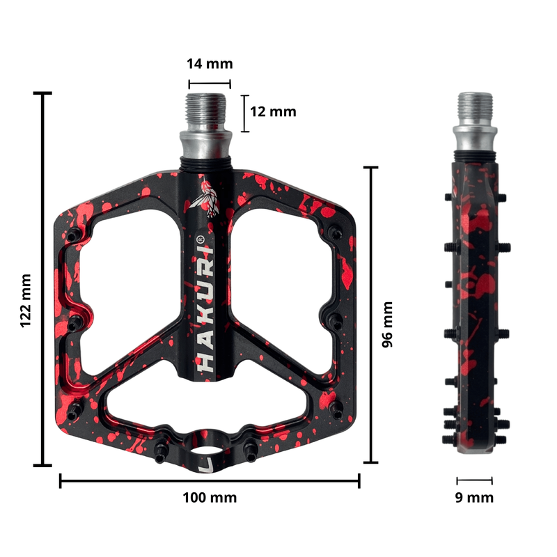 Obraz przedstawia aluminiowy pedał rowerowy MTB z pinami, marki HAKURI, w kolorze czarnym z czerwonymi wzorami. Wymiary pedału to 122 mm na 100 mm, a grubość wynosi 14 mm i 9 mm.