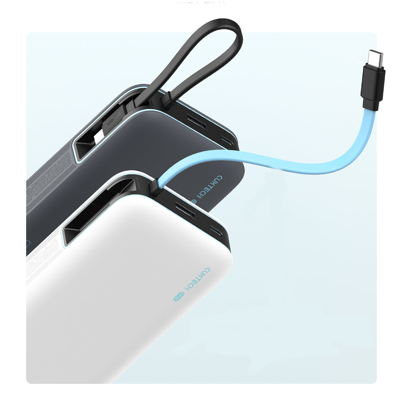 Na obrazie widoczne są dwa powerbanki, biały i czarny, z wbudowanymi kablami USB-C. Na białym powerbanku znajduje się napis \'CUKTECH\'.