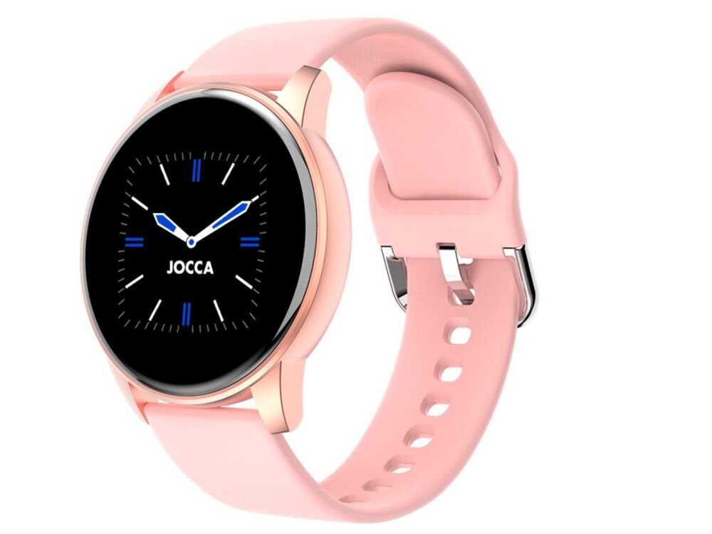 Smartwatch z różowym paskiem i okrągłą tarczą, na której widnieje napis \'JOCCA\'. Tarcza zegarka ma czarne tło z białymi wskazówkami i niebieskimi znacznikami godzin.