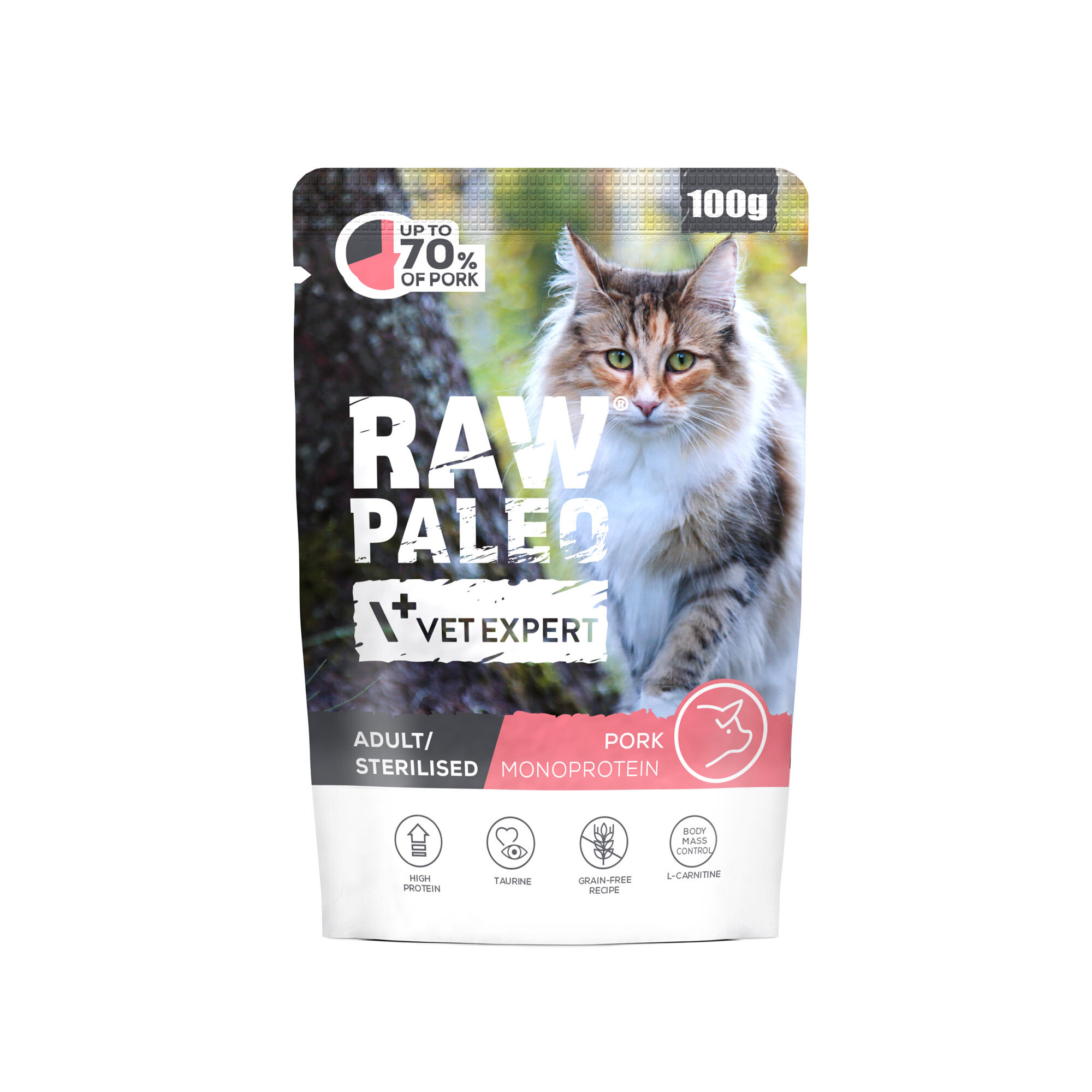 Opakowanie mokrej karmy dla kotów z wizerunkiem kota i napisami: \'RAW PALEO\', \'VET EXPERT\', \'ADULT/STERILISED\', \'PORK MONOPROTEIN\'. Widoczne ikony informujące o wysokiej zawartości białka, taurynie, recepturze bez zbóż i L-karnitynie.