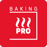 Czerwony kwadratowy symbol z białym napisem \'BAKING PRO\' oraz trzema falistymi liniami nad słowem \'PRO\'.