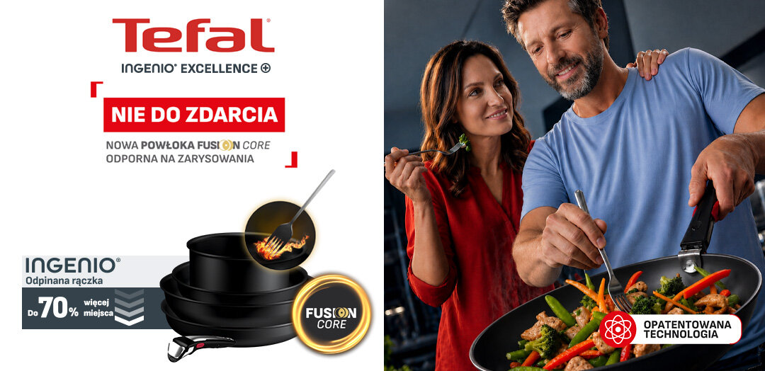 Patelnie i garnki TEFAL Ingenio Excellence+, obok odpinana rączka i widelec w płomieniach. Po prawej kucharz miesza jedzenie na patelni.