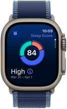 Smartwatch z tytanową kopertą i granatowym paskiem, wyświetlający wynik snu 84 oraz napis \'High\' z datą \'Mar 31 – Apr 1\'. Na ekranie widoczna jest godzina 10:09 i napis \'Sleep Score\'.