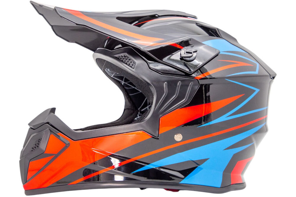Kask motocyklowy w kolorze czarno-niebieskim z pomarańczowymi akcentami i aerodynamicznym kształtem. Posiada otwory wentylacyjne i wyraźne linie graficzne na powierzchni.