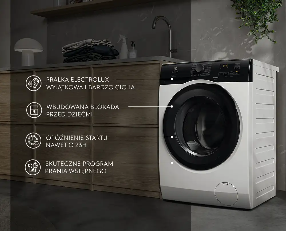Pralka ELECTROLUX stoi w nowoczesnej łazience obok drewnianej szafki z lampką i złożonymi ręcznikami. Na obrazie widoczne są cechy pralki: \'Pralka Electrolux wyjątkowa i bardzo cicha\', \'Wbudowana blokada przed dziećmi\', \'Opóźnienie startu nawet o 23h\', \'Skuteczne program prania wstępnego\'.