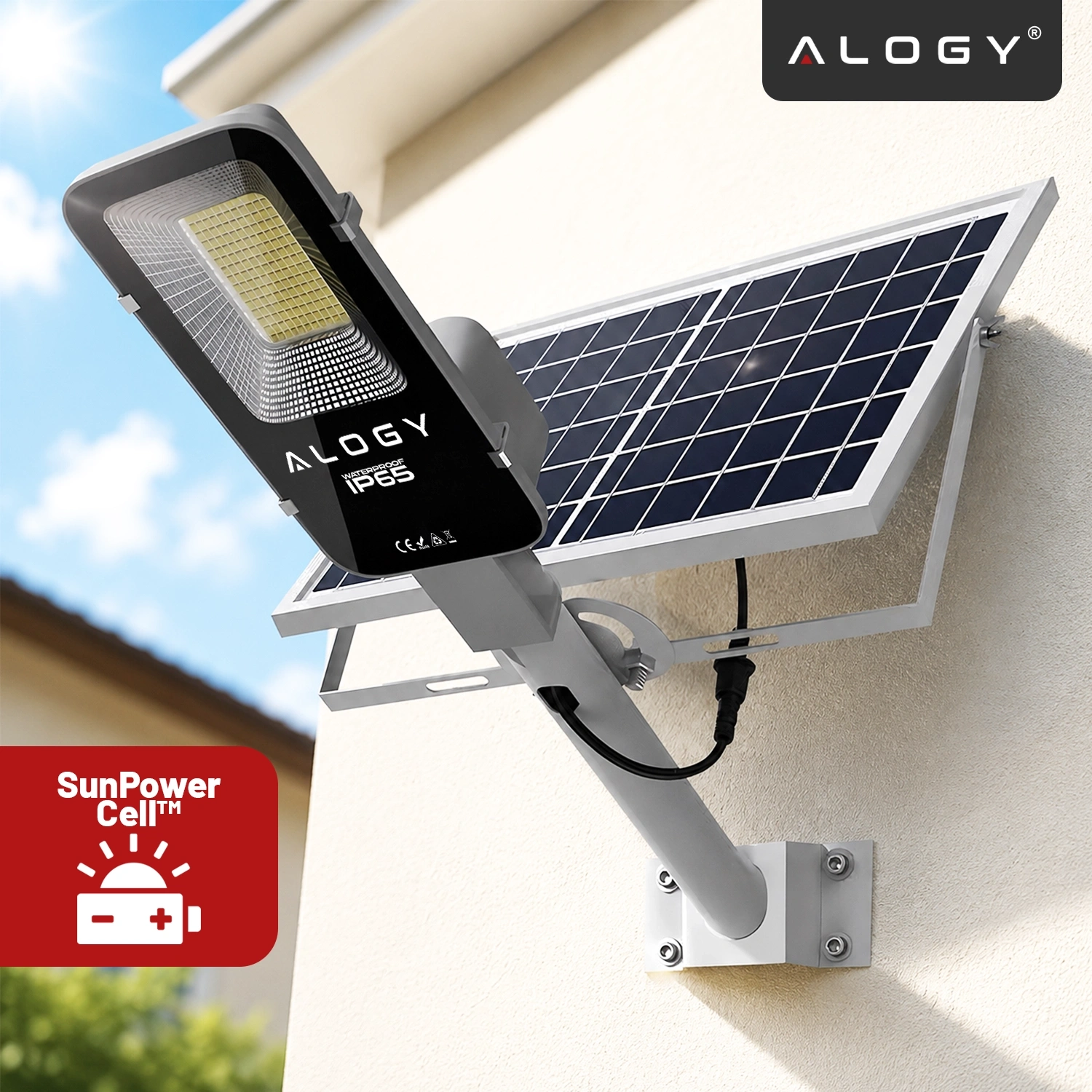 Lampa solarna z panelem słonecznym zamontowana na ścianie, z widocznym napisem \'ALOGY WATERPROOF IP65\'. Obok znajduje się czerwony symbol z napisem \'SunPower Cell™\'.