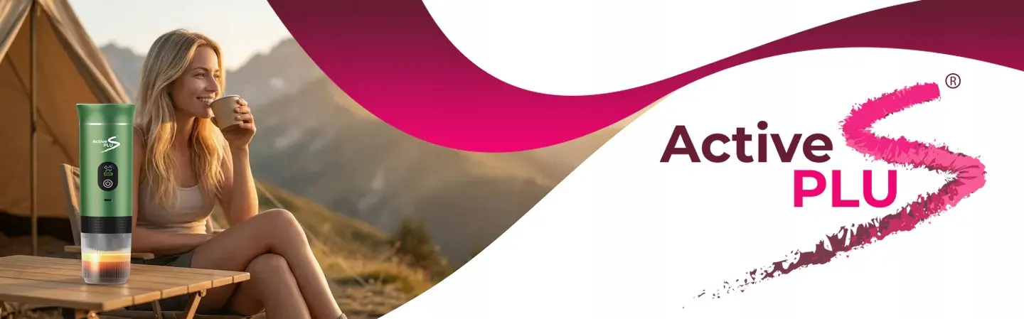 Obraz przedstawia zielony ekspres do kawy z logo \'Active PLUS\' na tle górskiego krajobrazu. Po prawej stronie widoczny jest napis \'Active S PLUS\'.